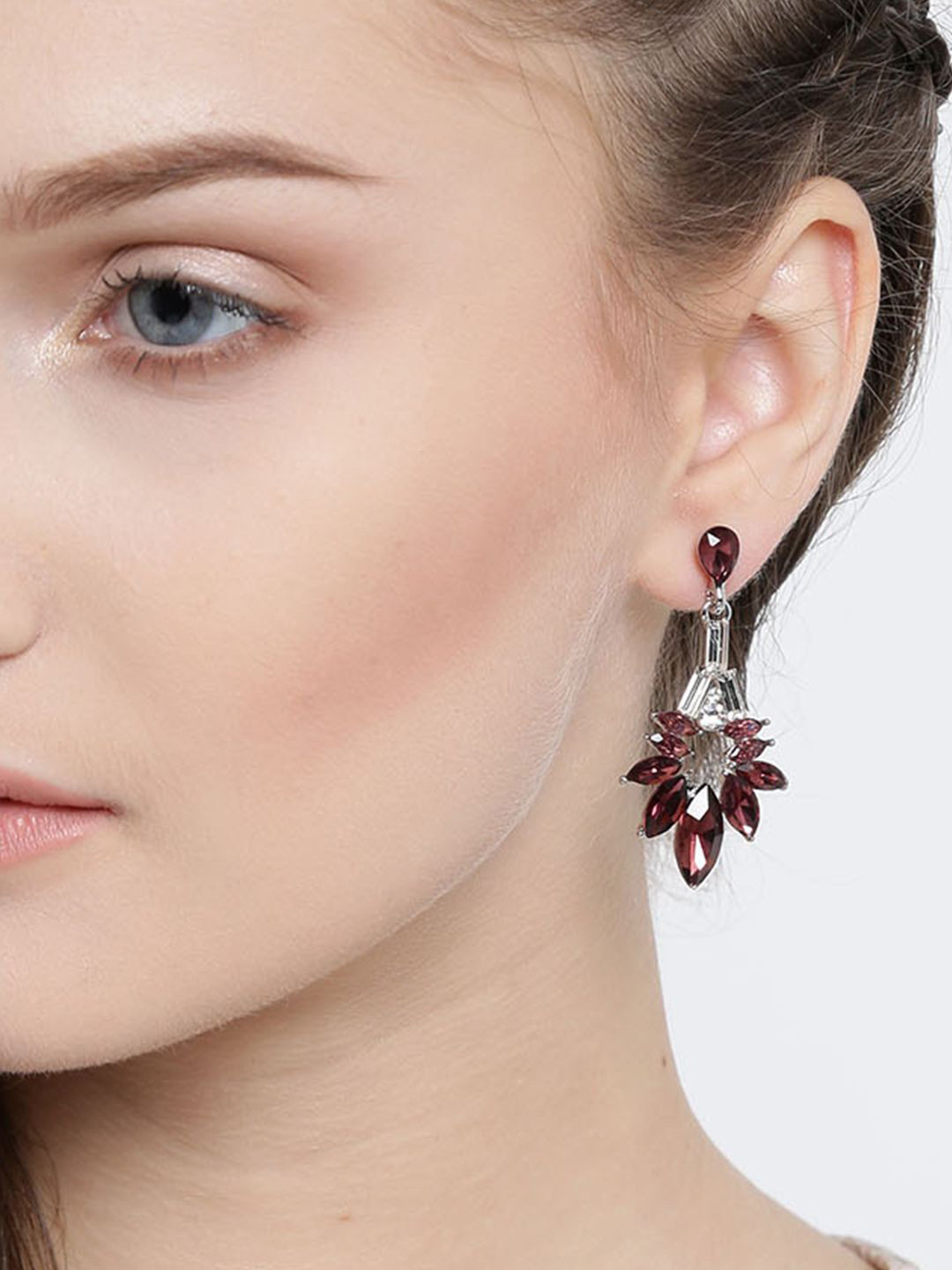 

DIVASTRI Silver-Plated Artificial Stones Studded Contemporary Drop Earrings