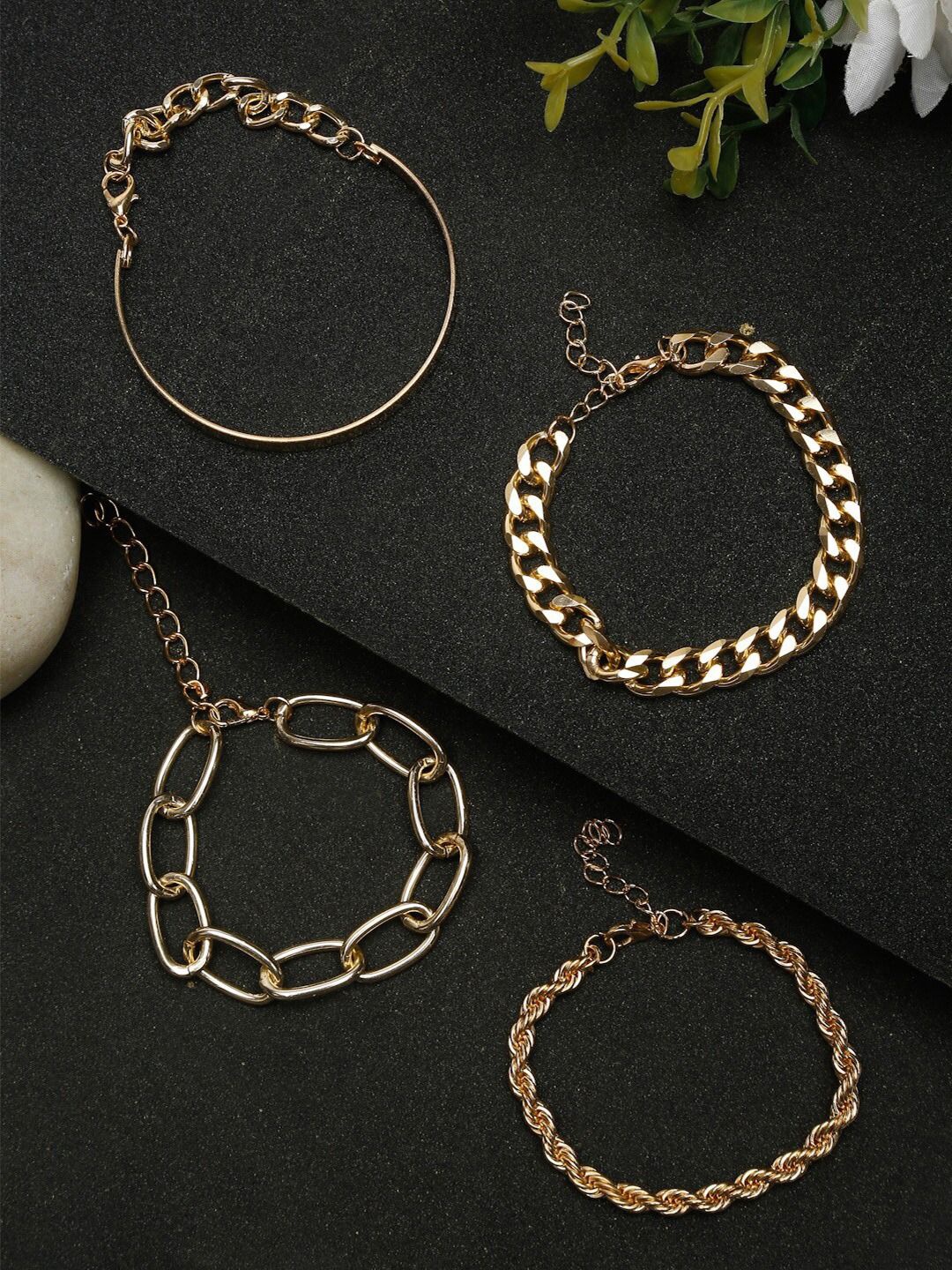 

DIVASTRI Set Of 4 Gold-Plated Bracelet