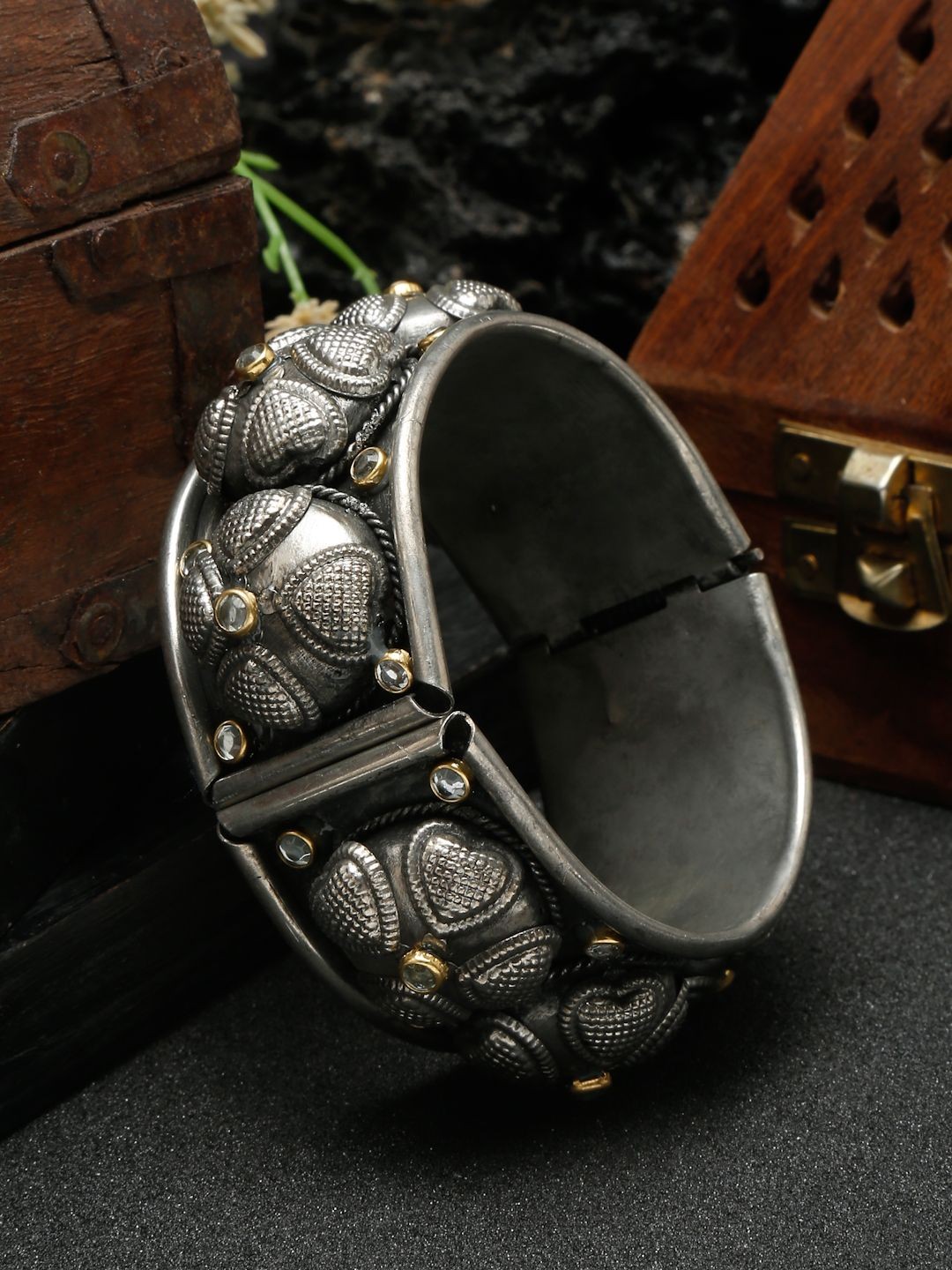 

DIVASTRI Silver-Plated Oxidised Bracelet