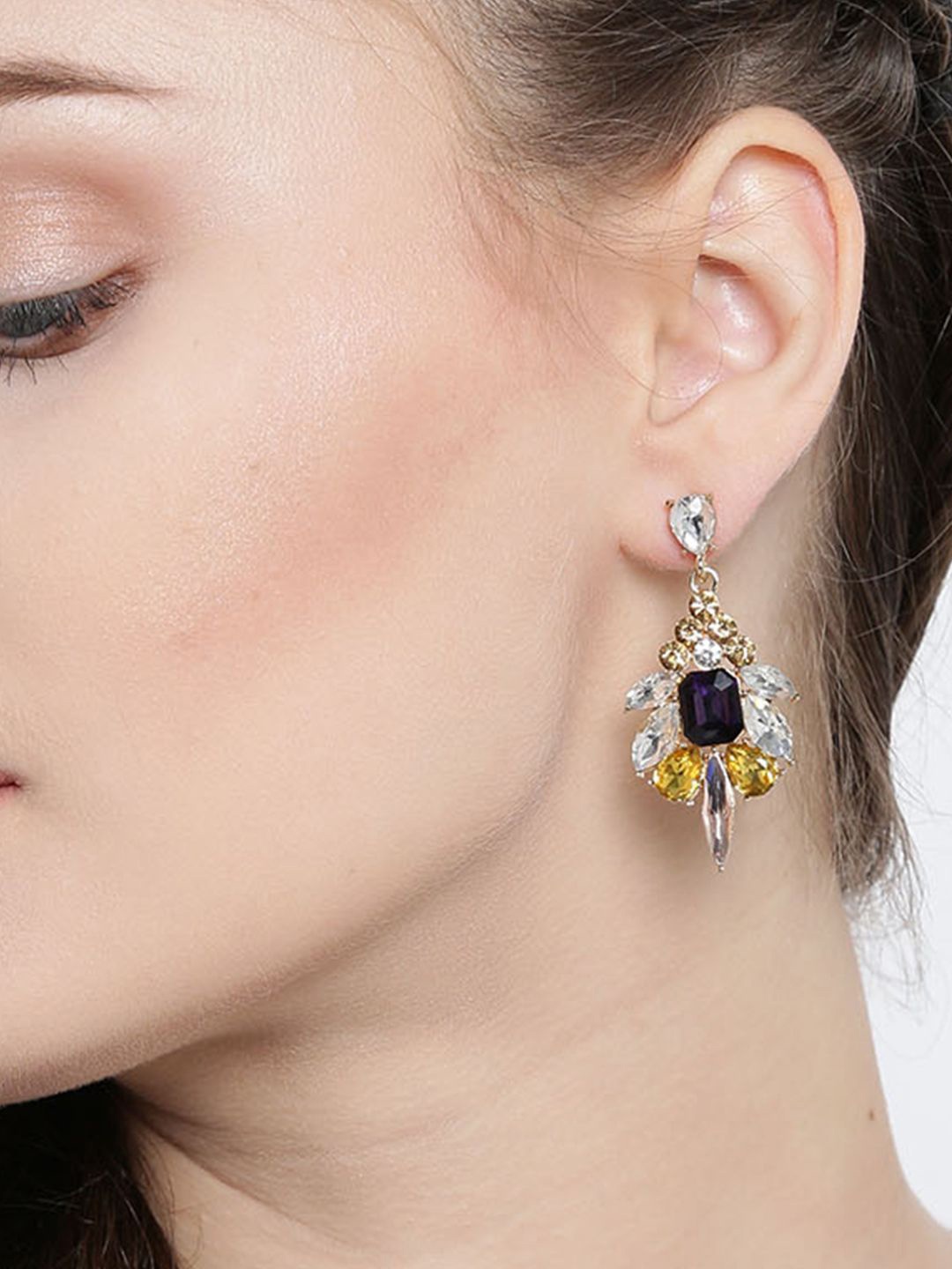 

DIVASTRI Gold-Plated Artificial Stones Studded Contemporary Drop Earrings