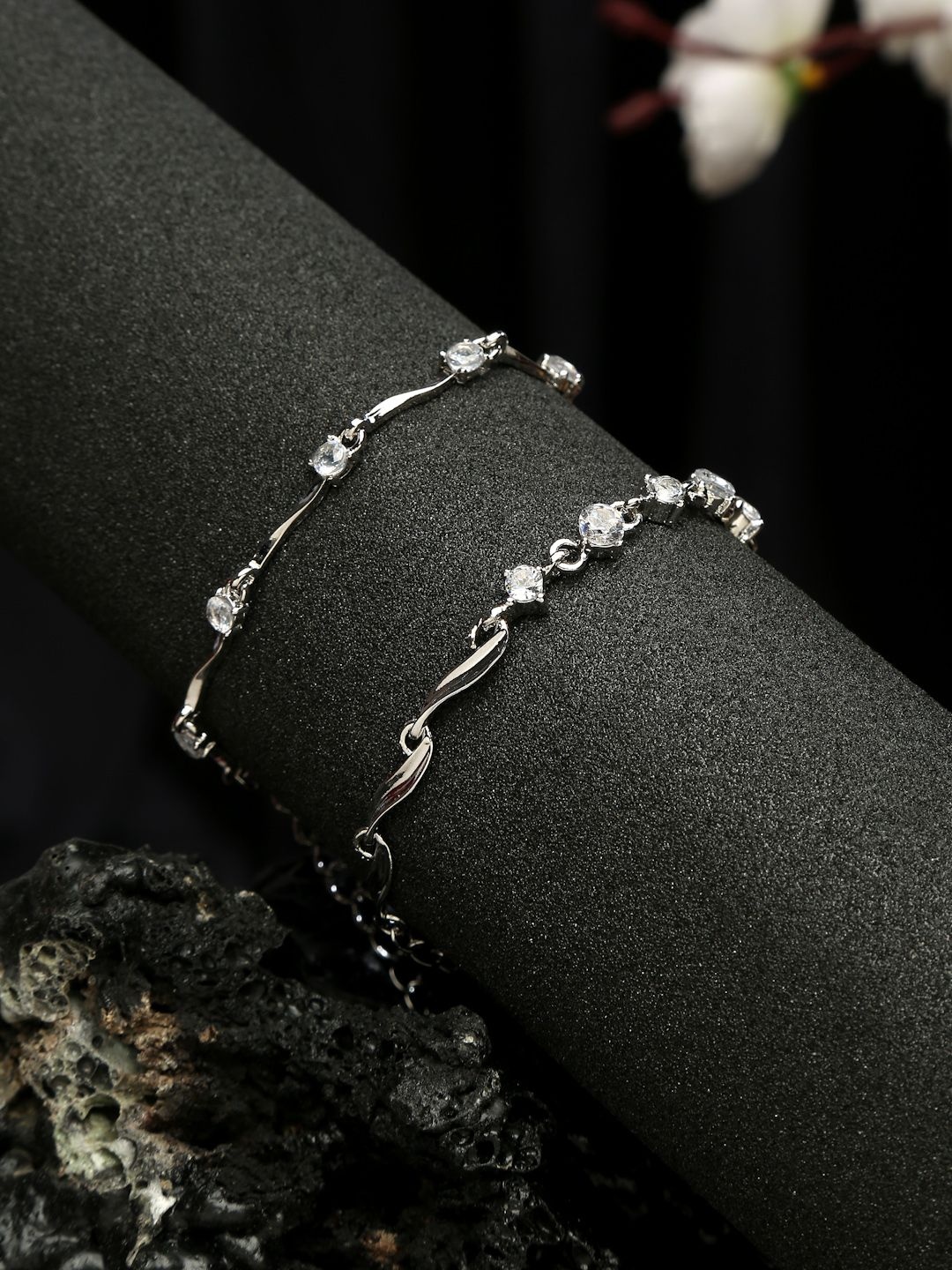 

DIVASTRI Set Of 2 Silver-Plated Wraparound Bracelet