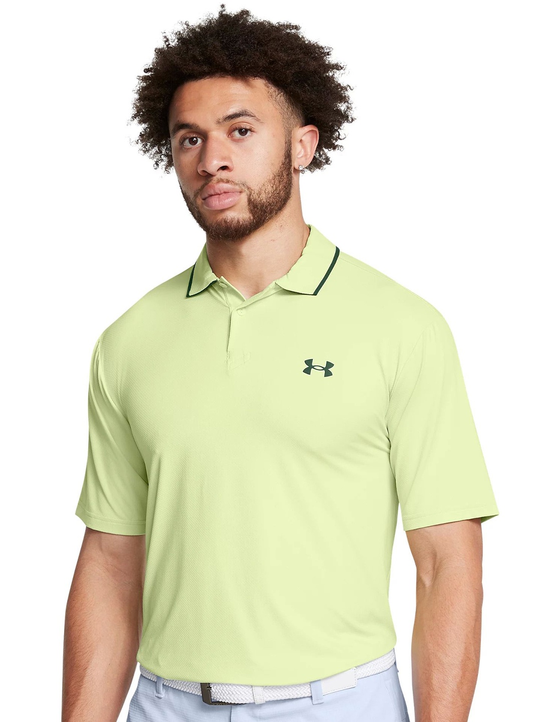 

UNDER ARMOUR Men Solid Polo Collar T-shirt, Green