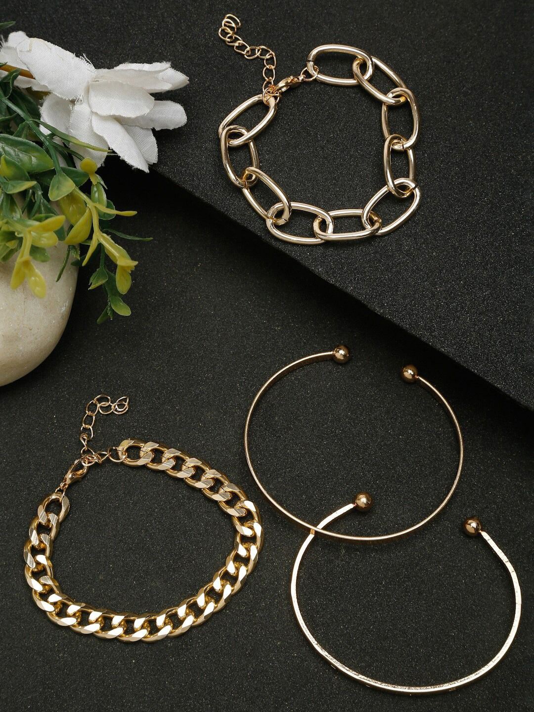 

DIVASTRI Set Of 4 Gold-Plated Wraparound Bracelet