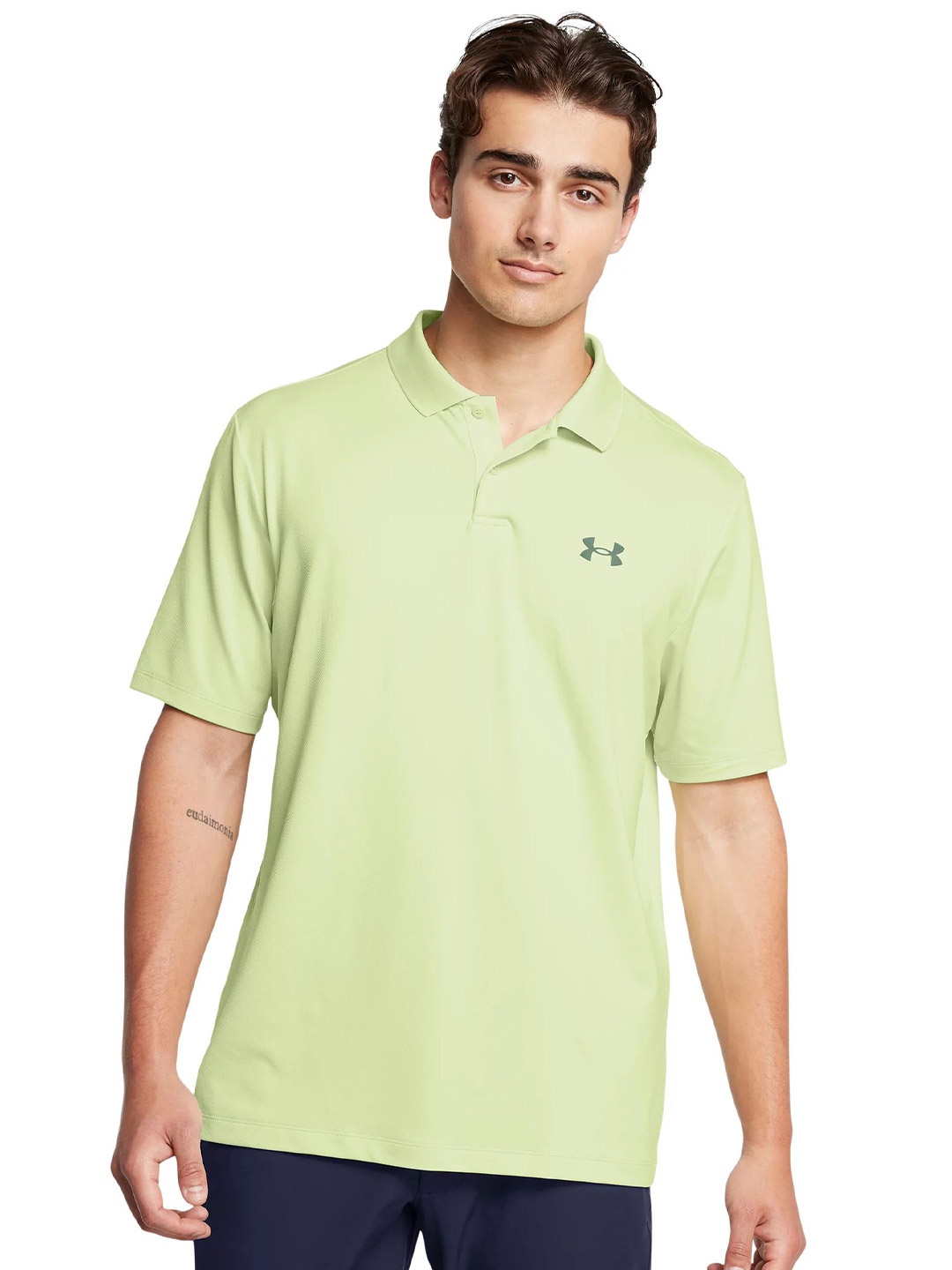 

UNDER ARMOUR Men Solid Polo Collar T-shirt, Green