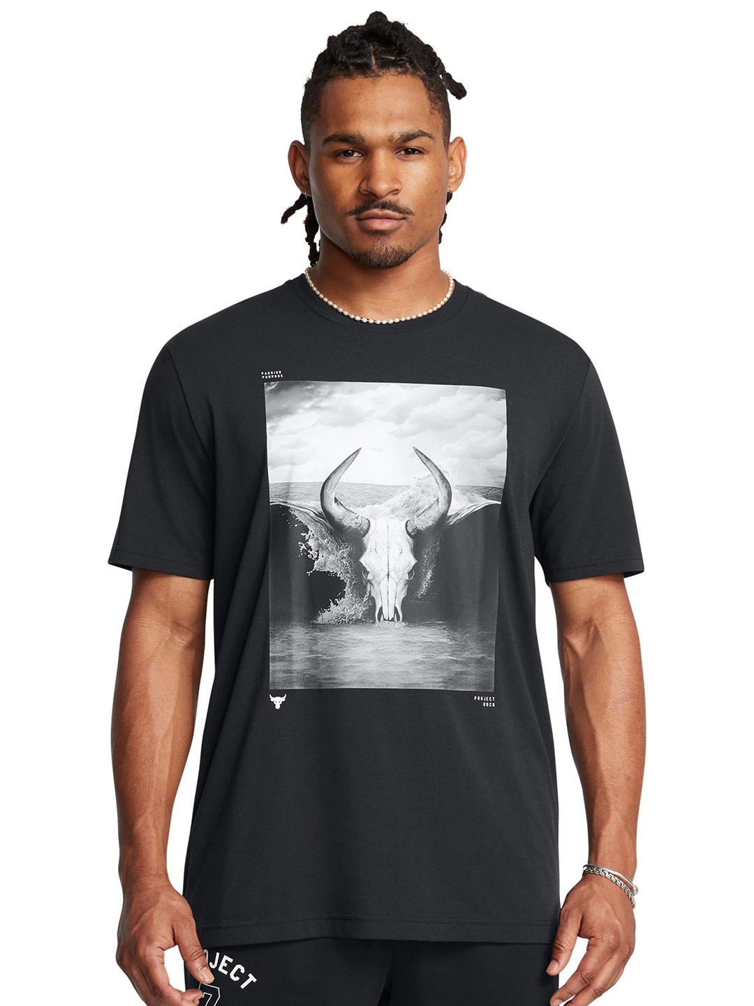

UNDER ARMOUR Men Graphic Printed Round Neck Cotton T-shirt, Charcoal