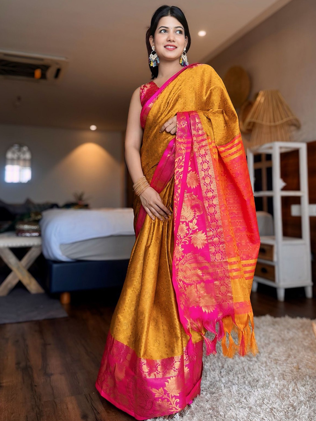 

Aika Woven Design Zari Pure Silk Kanjeevaram Saree, Pink