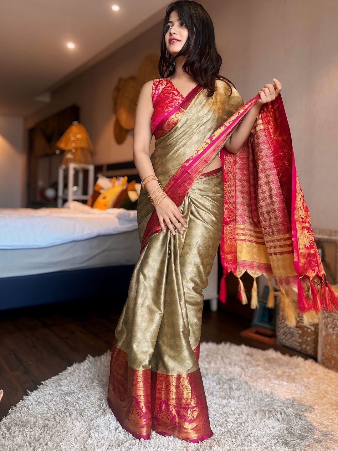 

Aika Woven Design Zari Pure Silk Kanjeevaram Saree, Beige