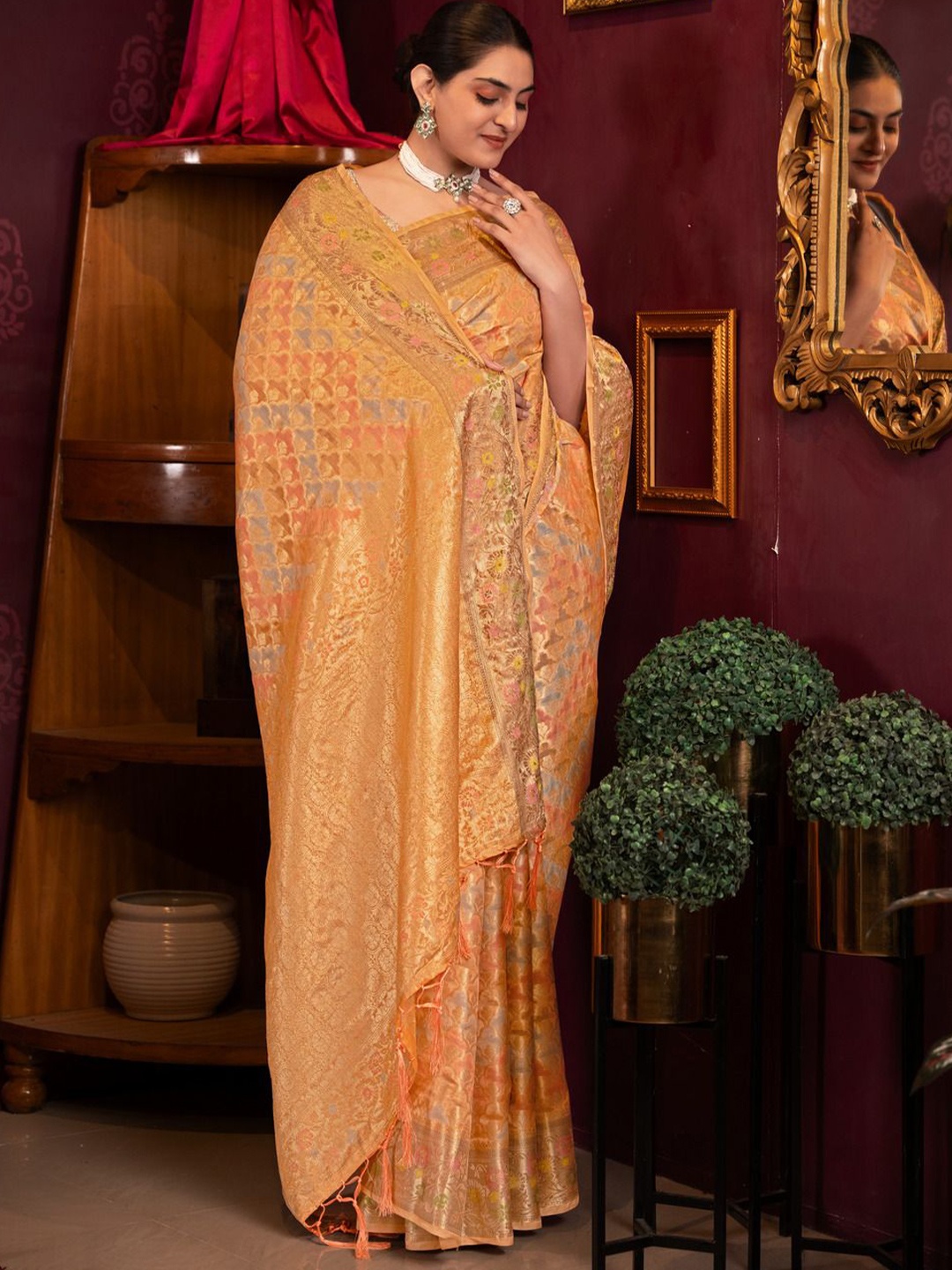 

GAJARAI Ethnic Motifs Woven Design Zari Organza Banarasi Saree, Orange