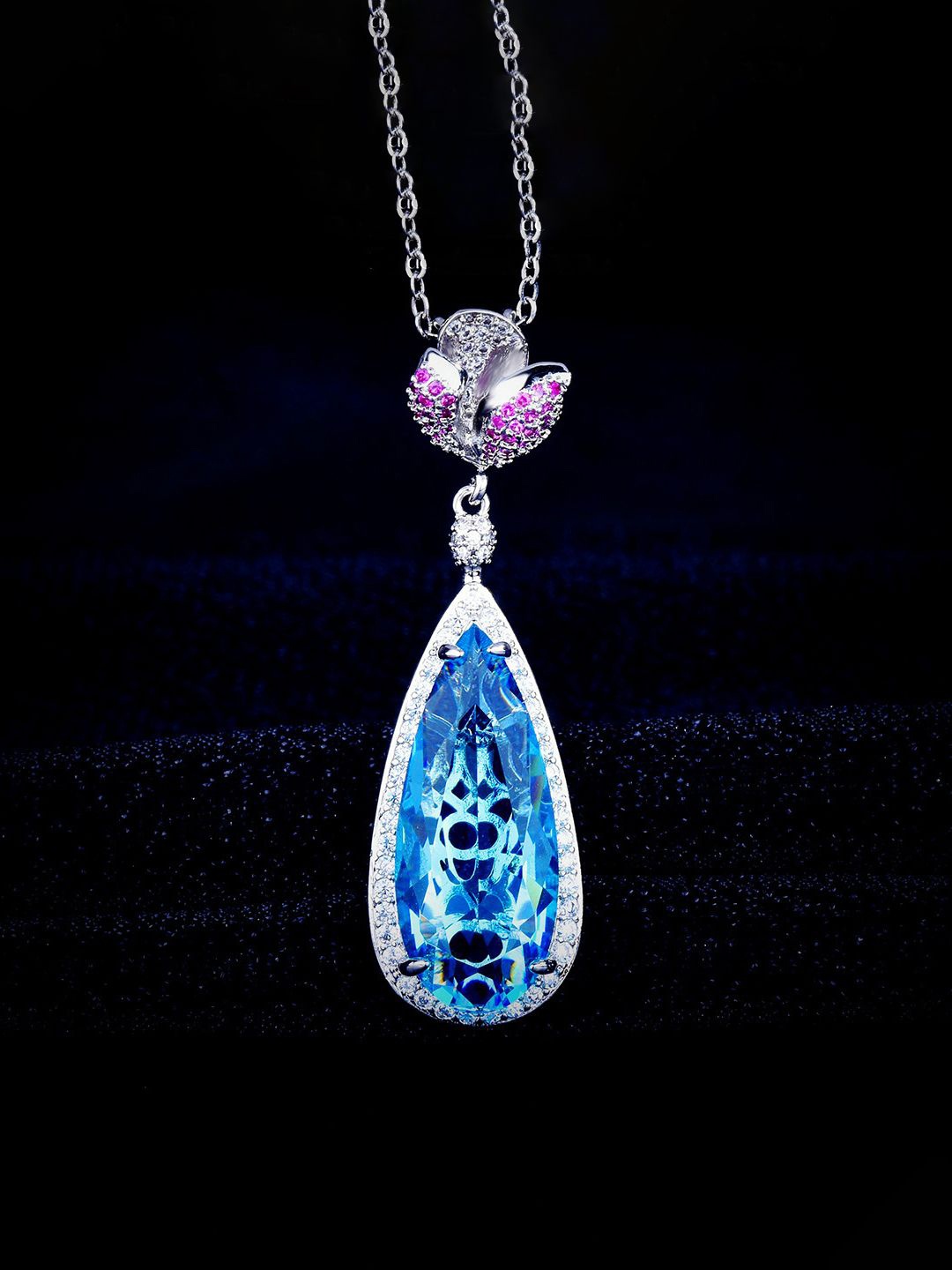 

Designs & You Silver-Plated Pendants with Chains