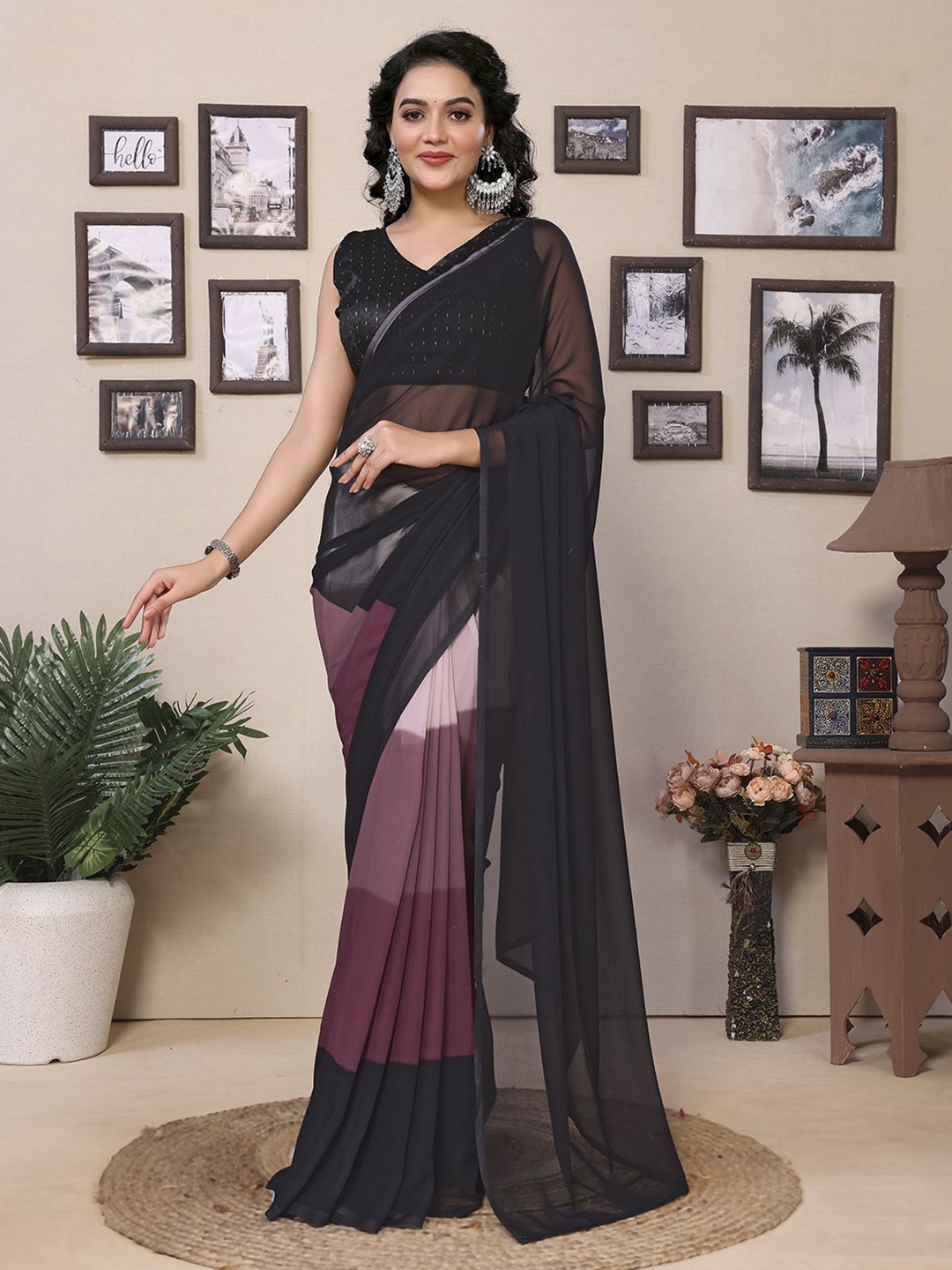 

Mitera Colourblocked Ready to Wear Saree, Black