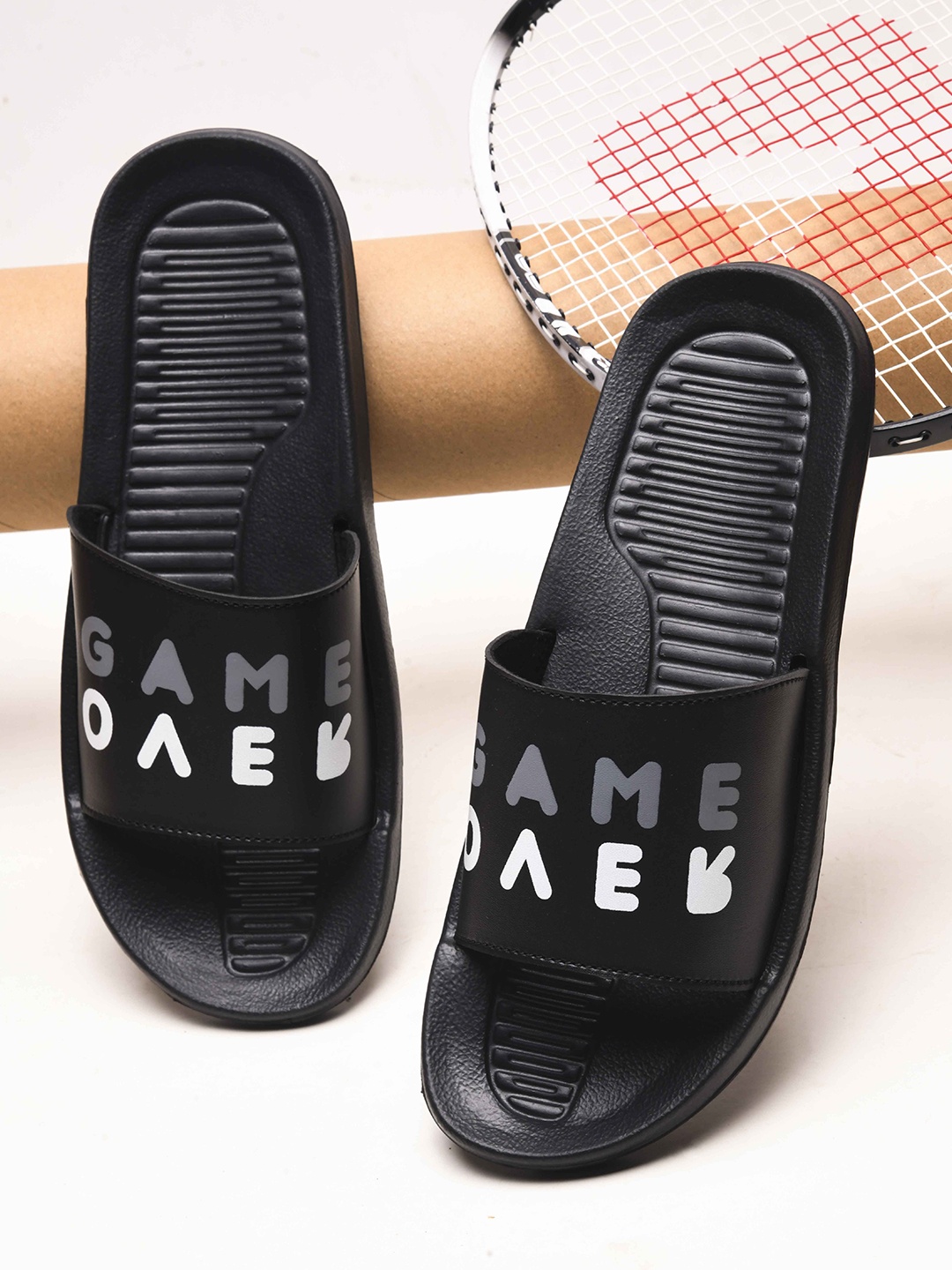 

PERY PAO Men Printed Sliders, Black