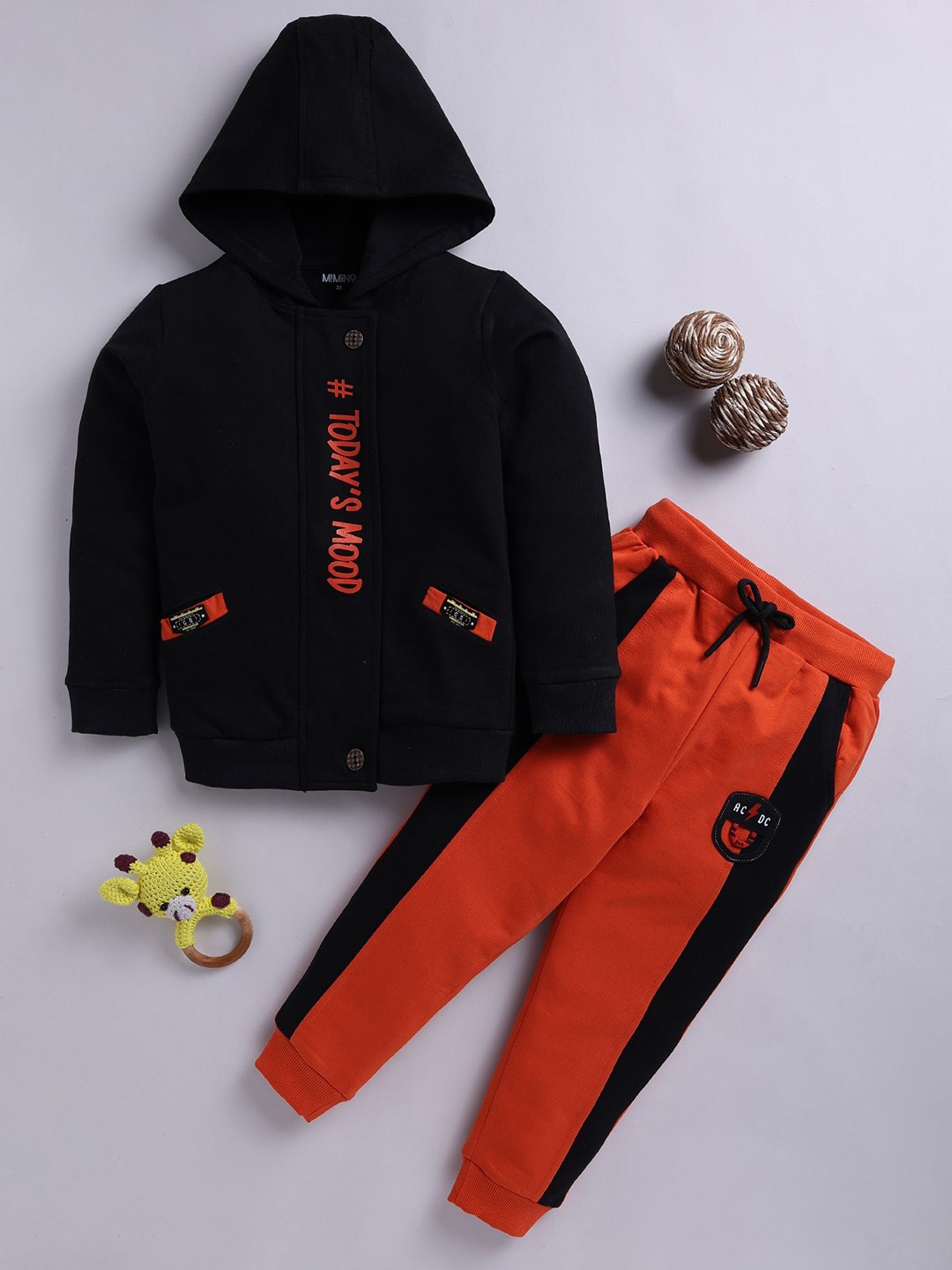 

MIMINO Unisex Kids Printed Hooded Sweatshirt With Joggers, Black