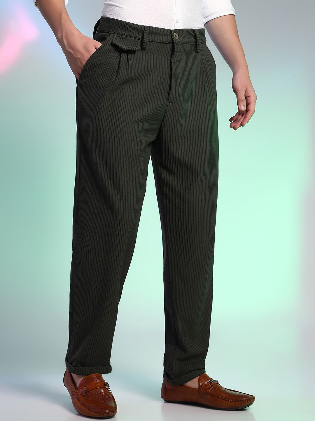 

Campus Sutra Men Comfort Mid-Rise Relaxed Fit Trousers, Black