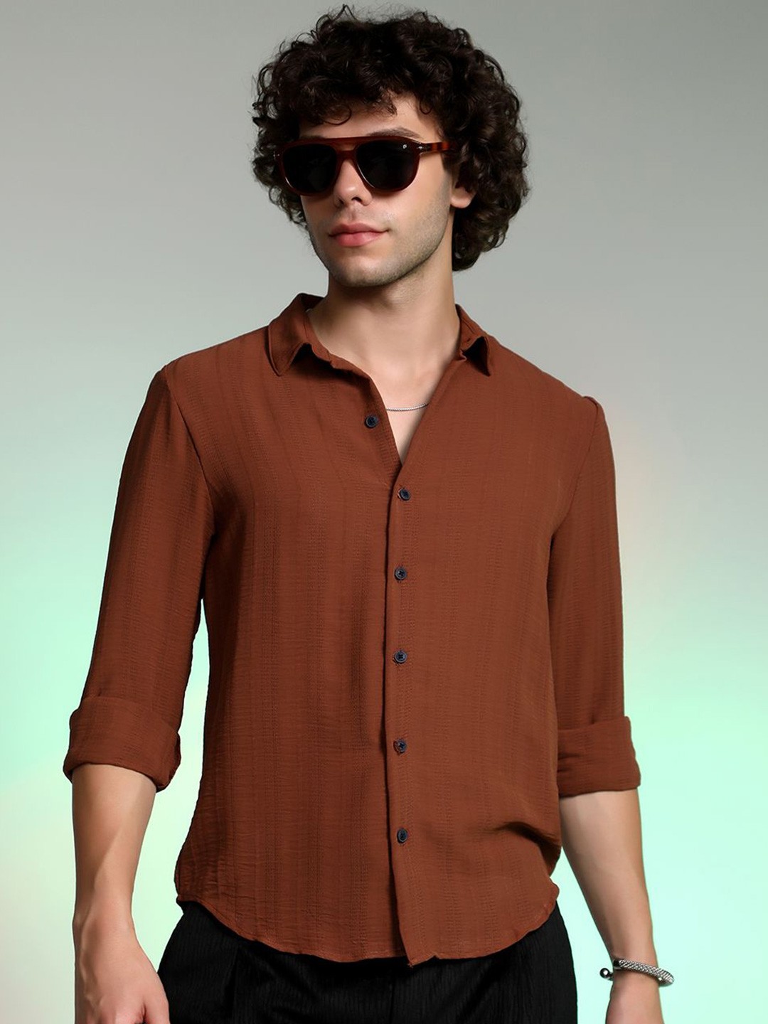 

Campus Sutra Men Comfort Fit Spread Collar Textured Cotton Casual Shirt, Brown