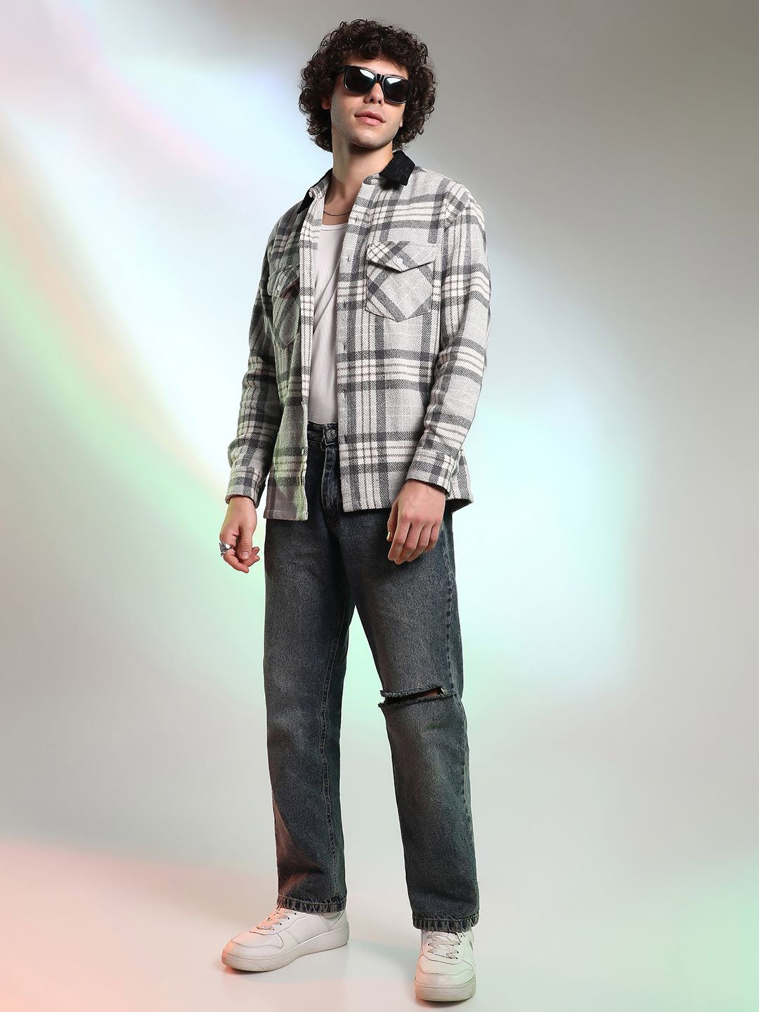 

Campus Sutra Men Checked Comfort Relaxed Fit Cotton Casual Shirt, Grey