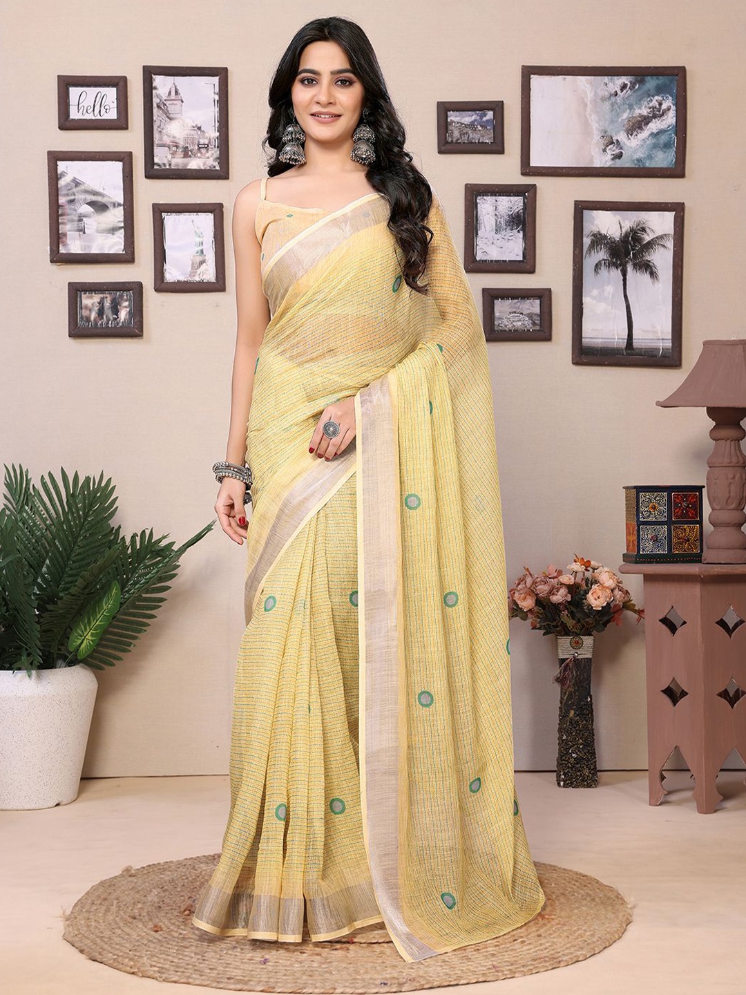 

Mitera Geometric Printed Ready to Wear Saree, Yellow