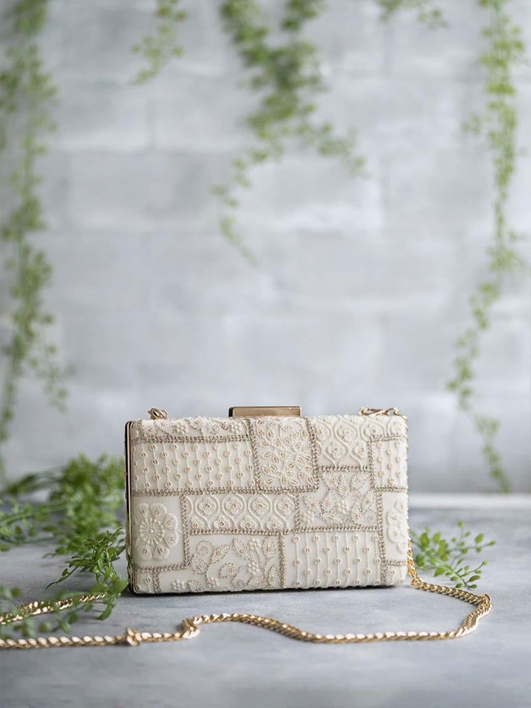 

AMYRA Women Embellished Structured Sling Bag, Off white