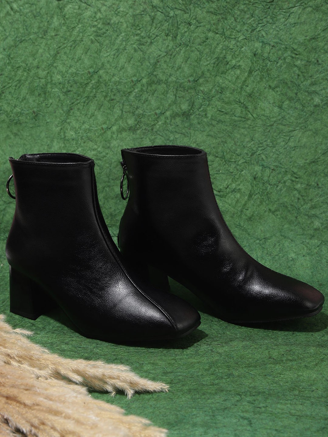 

LULU & SKY Women Leather Mid-Top Regular Boots, Black