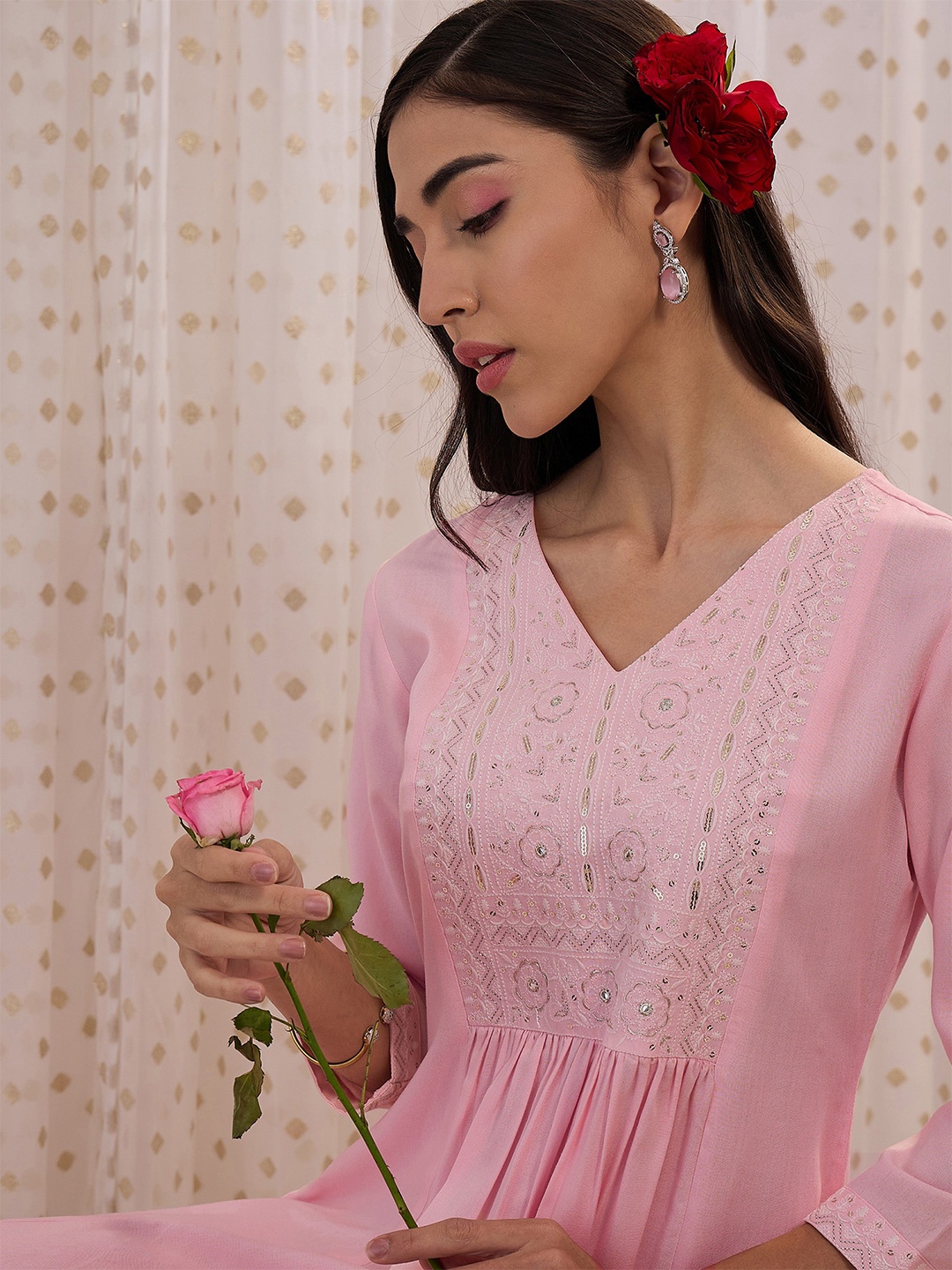 

Indo Era Floral Embroidered V-Neck Sequinned Pleated Machine Weave A-Line Kurta, Pink