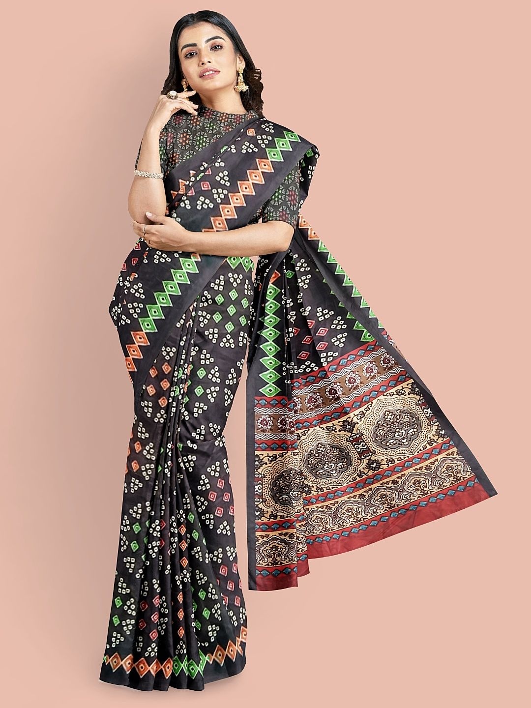 

Avyay Creation Ethnic Motifs Printed Saree, Black