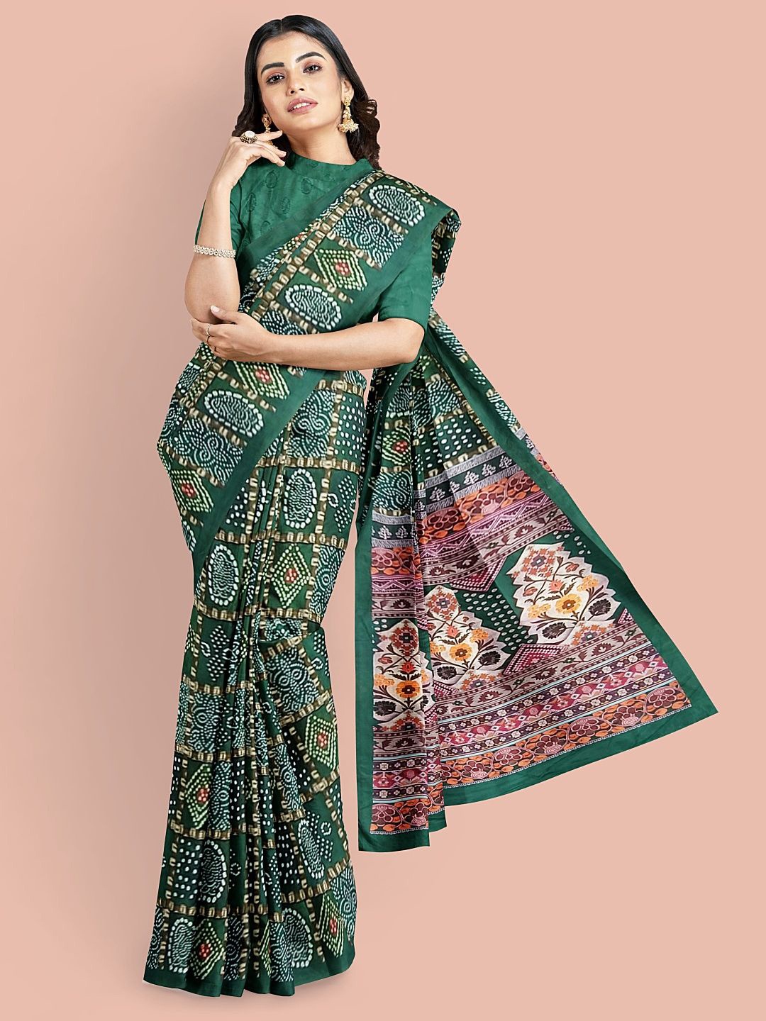 

Avyay Creation Ethnic Motifs Printed Saree, Green