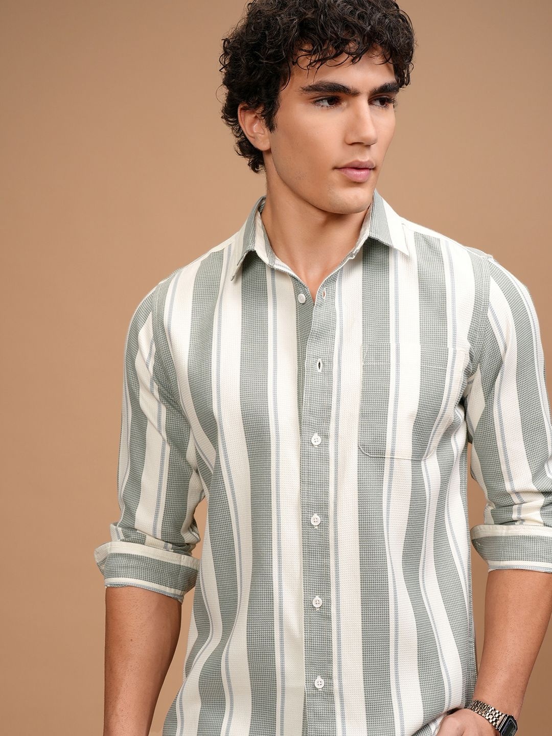 

HIGHLANDER Men Slim Fit Spread Collar Vertical Striped Cotton Casual Shirt, White