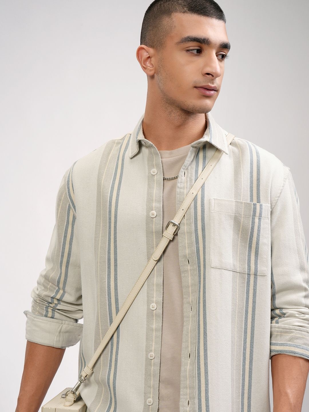 

HIGHLANDER Men Relaxed Fit Spread Collar Vertical Striped Cotton Casual Shirt, Beige