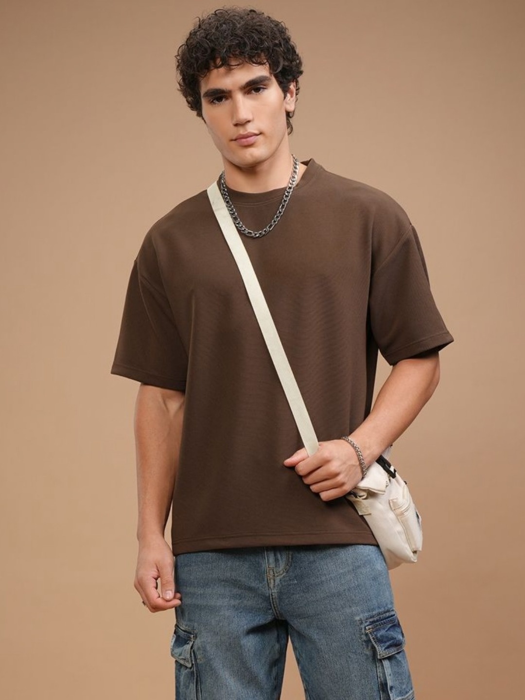 

HIGHLANDER Men Solid Round Neck Relaxed Fit T-shirt, Brown
