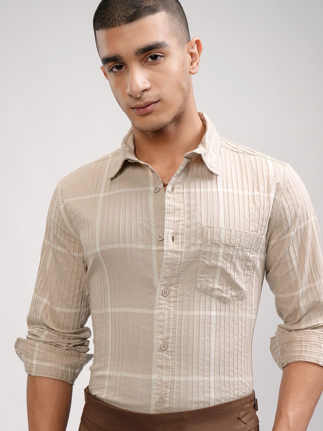 

HIGHLANDER Men Slim Fit Spread Collar Vertical Striped Cotton Casual Shirt, Beige