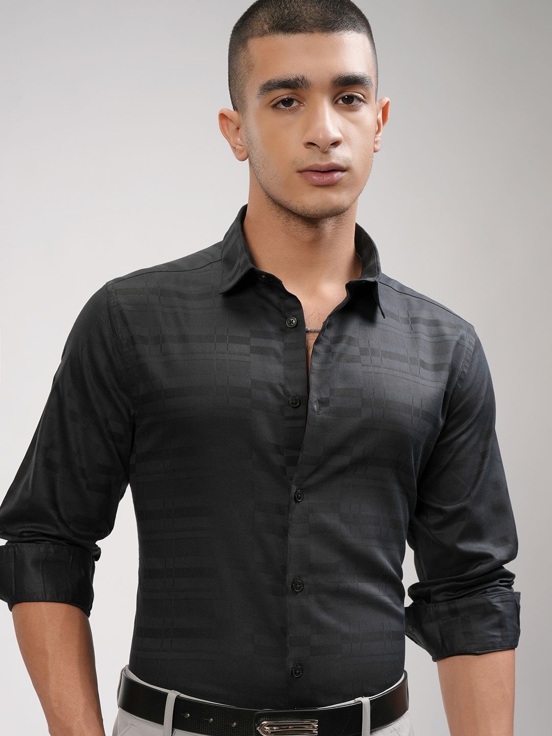 

HIGHLANDER Men Slim Fit Spread Collar Textured Cotton Casual Shirt, Black