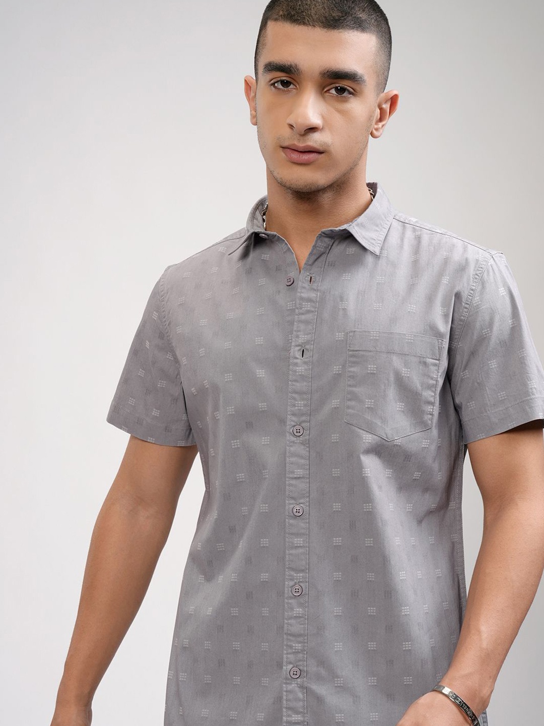 

HIGHLANDER Men Sulphur Washed Casual Slim Fit Shirt, Grey