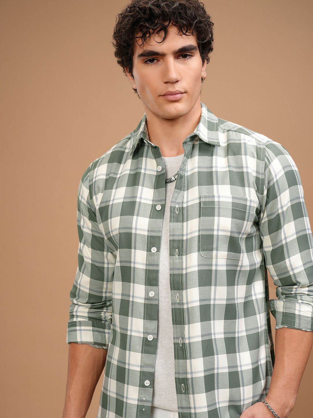 

HIGHLANDER Men Slim Fit Spread Collar Tartan Checked Cotton Casual Shirt, Green