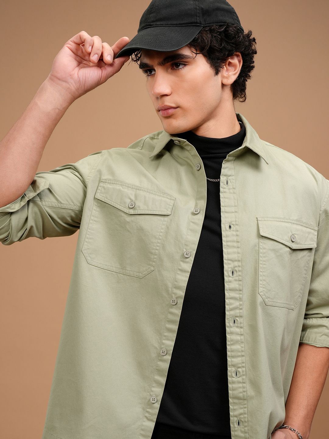 

HIGHLANDER Men Solid Utility Pocket Oversized Overshirt, Green
