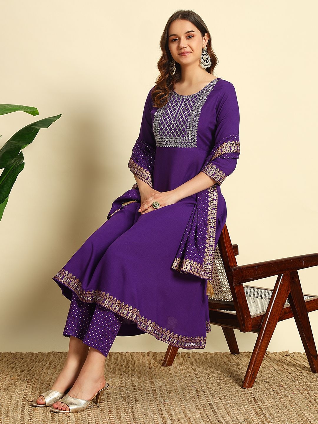 

V.S.Creation Ethnic Motifs Embroidered Empire A-Line Kurta With Trouser & Dupatta, Purple