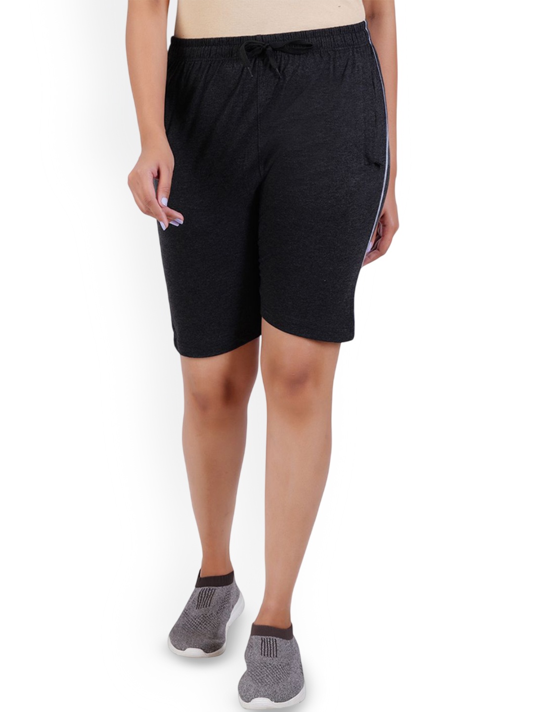 

GUIDE Women Mid-Rise Pure Cotton Outdoor Sports Shorts, Black