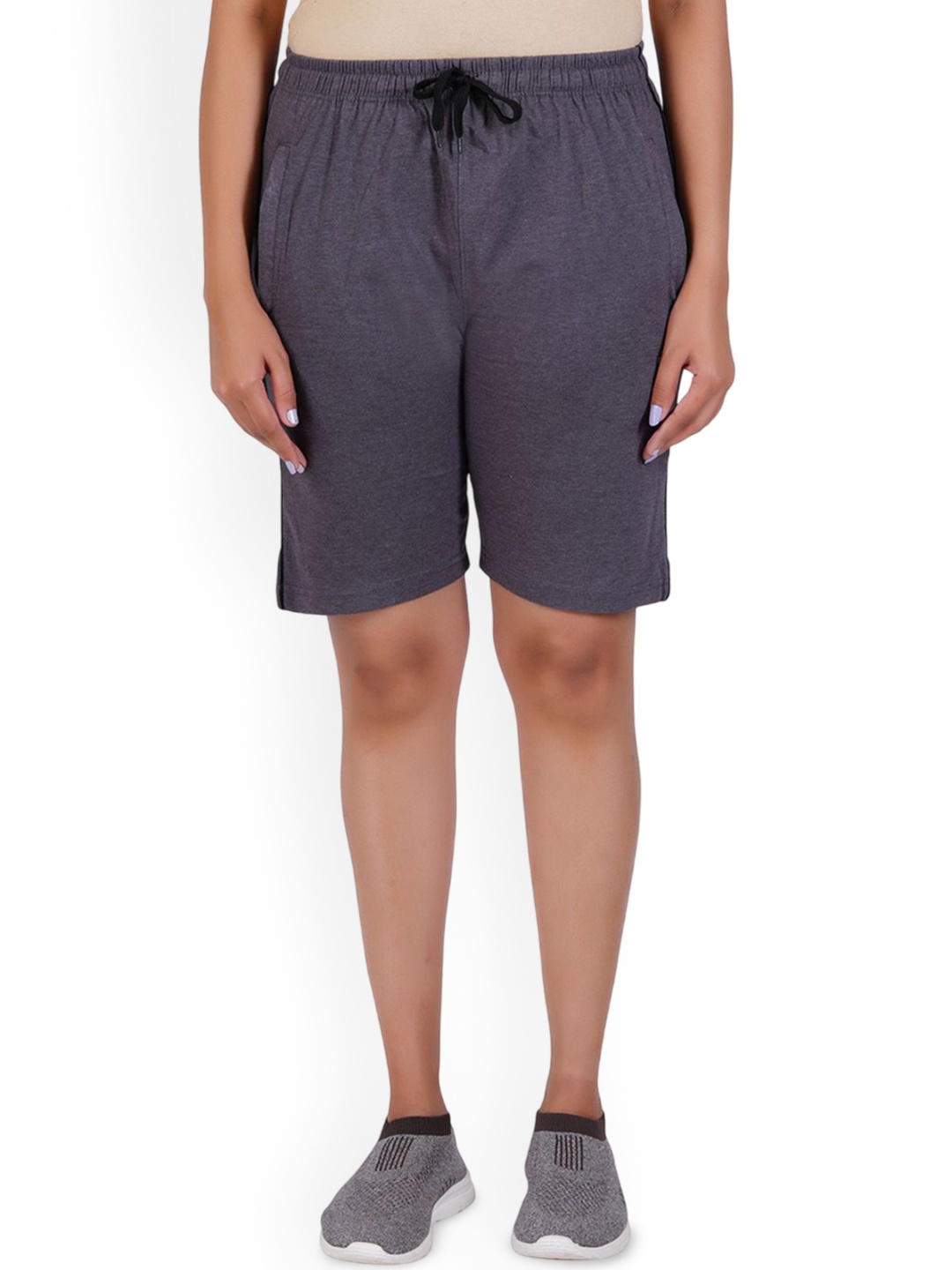 

GUIDE Women Mid-Rise Pure Cotton Outdoor Sports Shorts, Grey