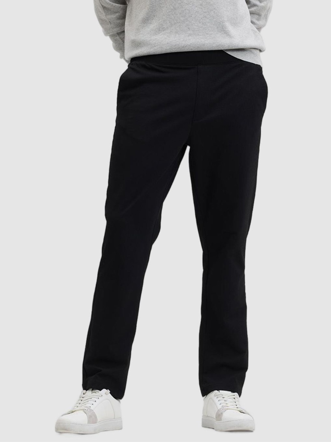 

Snitch Men Black Classic Mid-Rise Regular Fit Trousers
