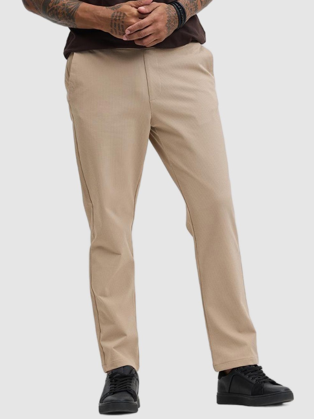 

Snitch Men Beige Classic Mid-Rise Regular Fit Trousers