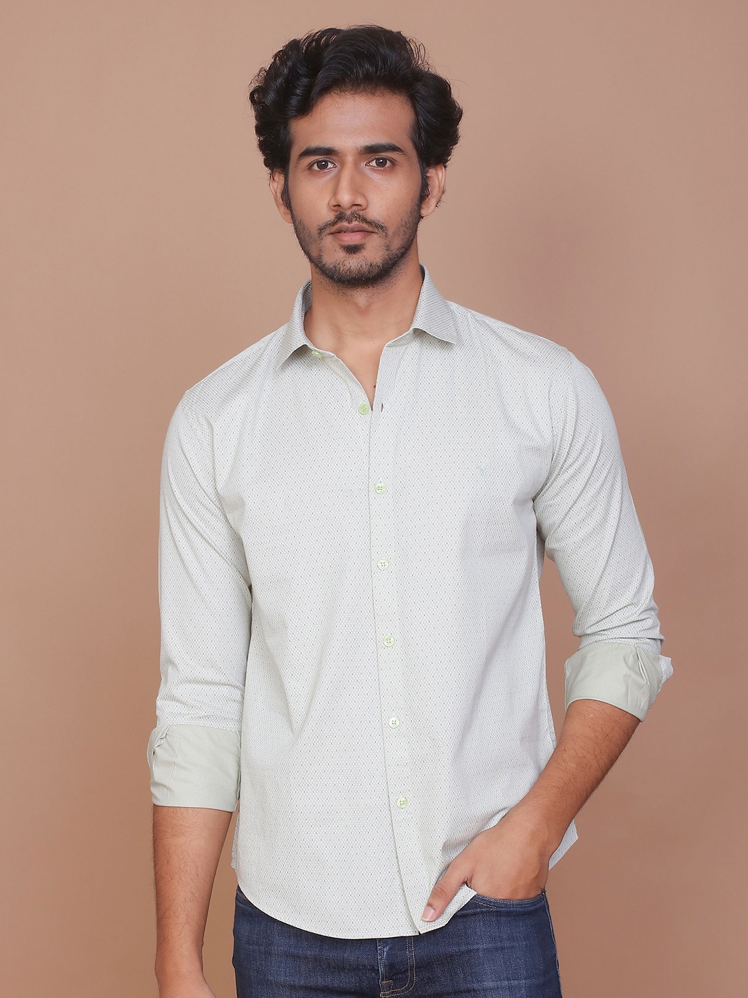 

RAVINIK India Slim Geometric Printed Spread Collar Pure Cotton Slim Fit Casual Shirt, Green