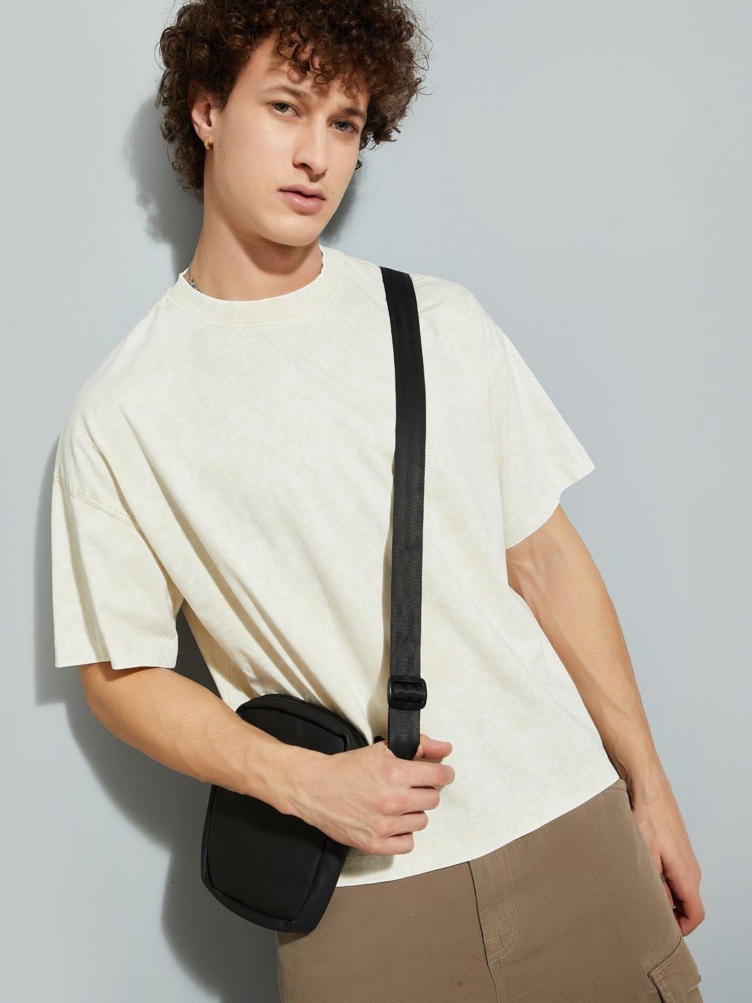 

MAX URB_N Men Acid Washed Oversized T-shirt, Beige