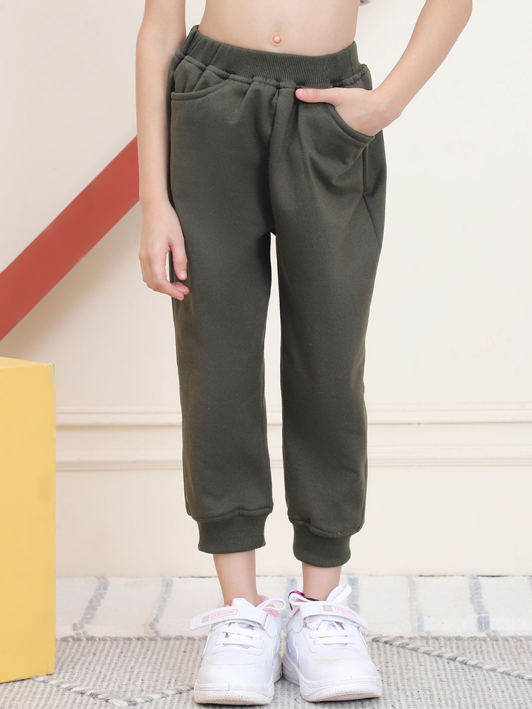 

MINI & MING Girls Relaxed High-Rise Regular Fit Joggers, Olive