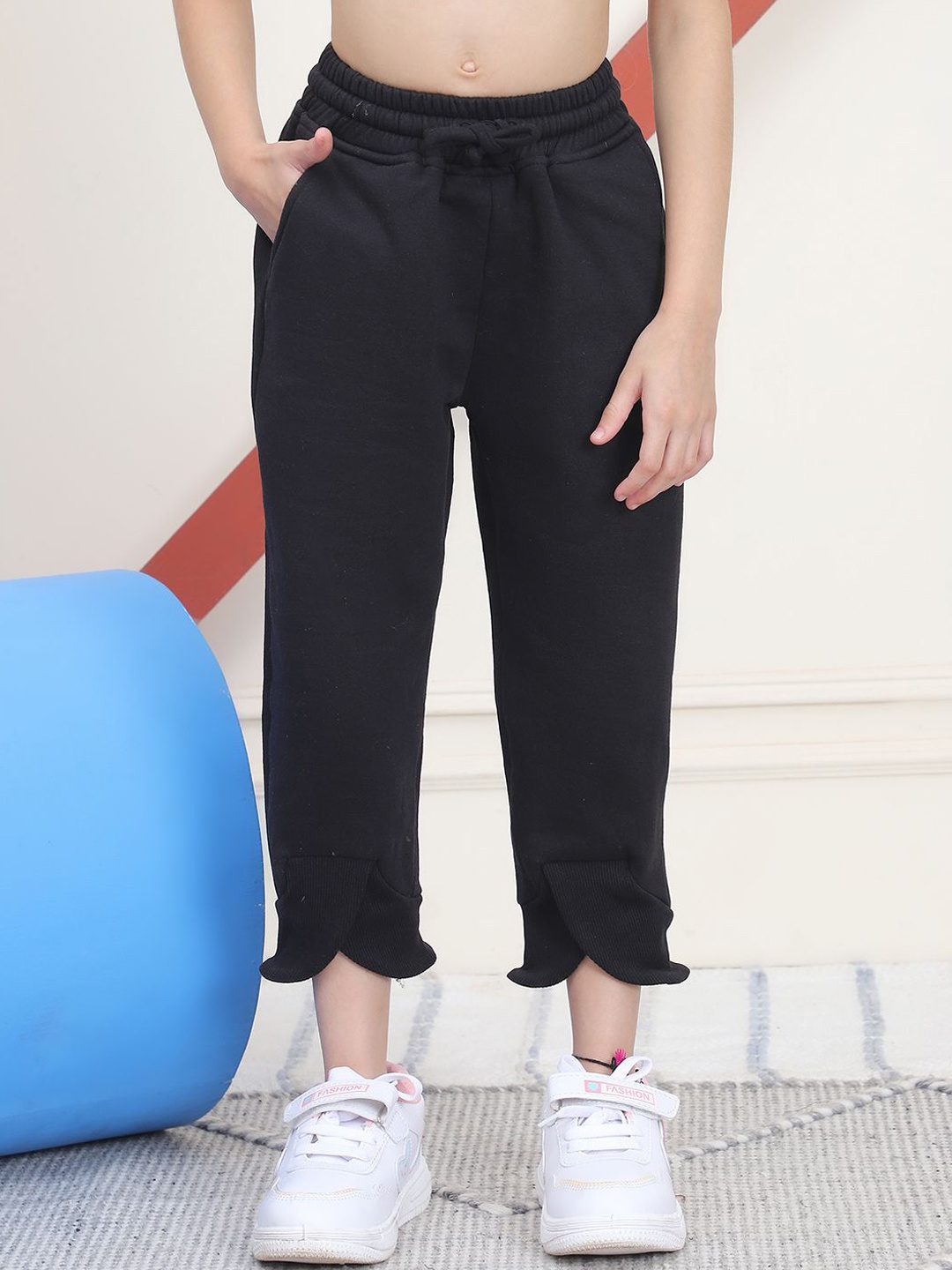 

MINI & MING Girls Relaxed Low-Rise Regular Fit Trousers, Black