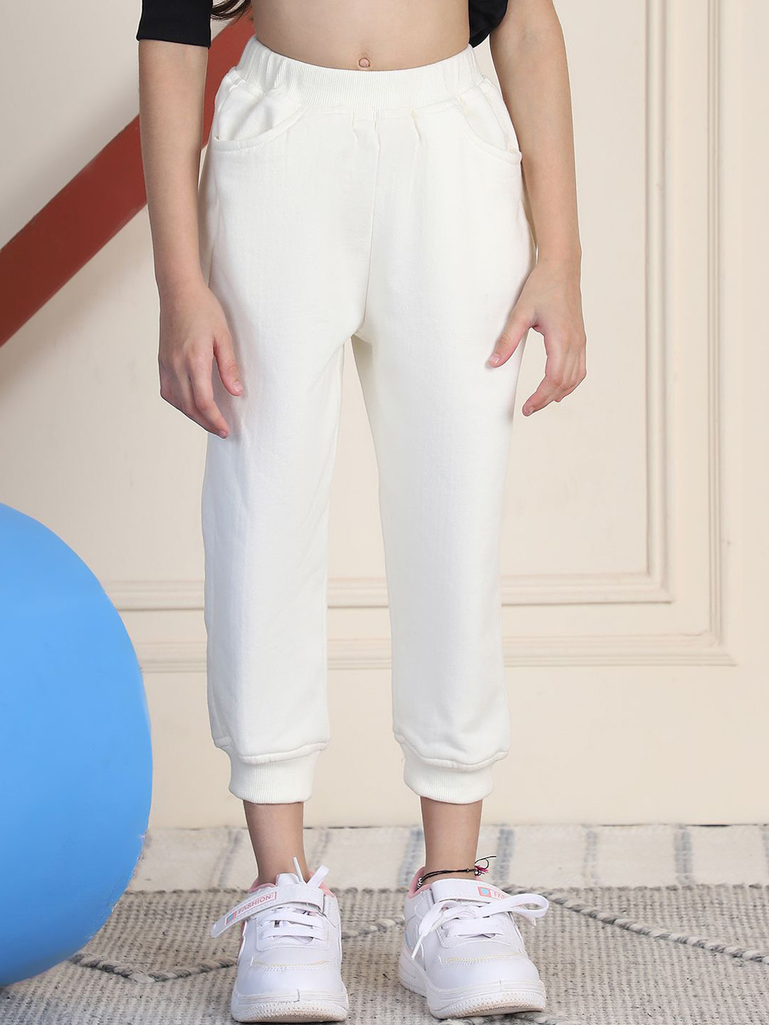

MINI & MING Girls Relaxed Low-Rise Regular Fit Joggers, Cream