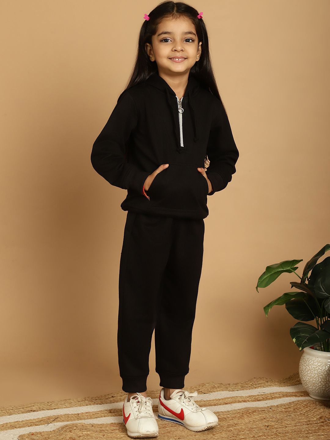 

MINI & MING Girls Hooded Long Sleeves Sweatshirt With Jogger, Black
