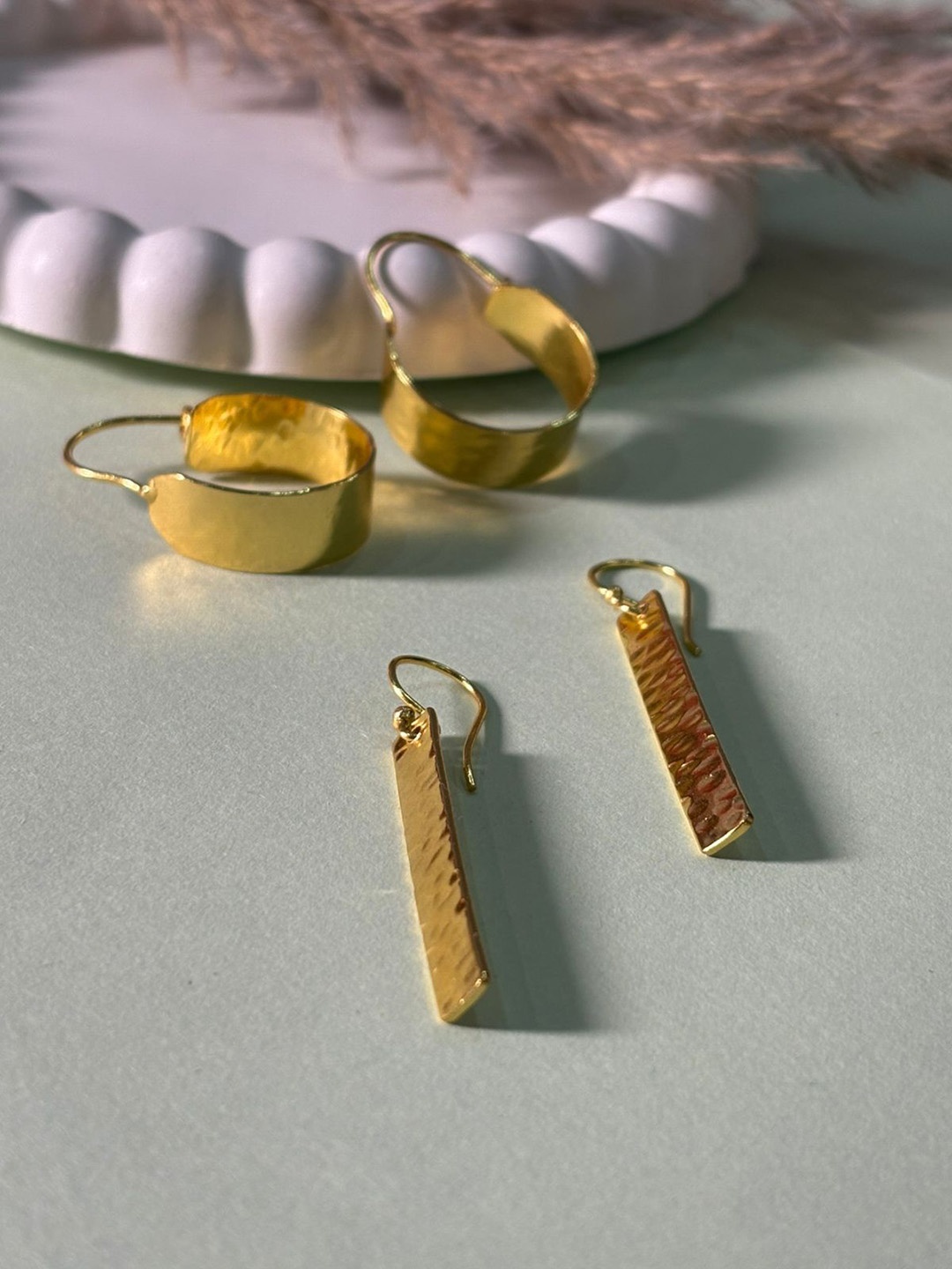

Niska Set Of 2 Gold-Plated Contemporary Shaped Hoop Earrings