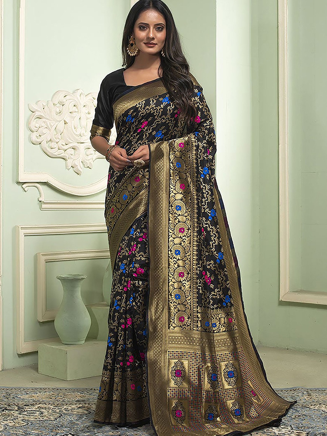 

KALINI Woven Design Zari Banarasi Saree, Black