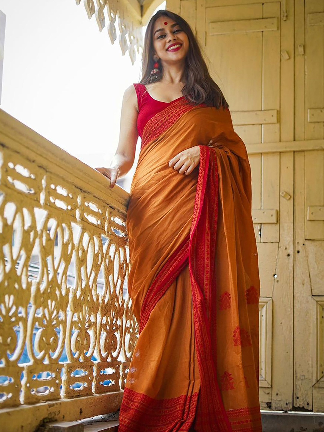 

KALINI Woven Design Zari Banarasi Saree, Orange