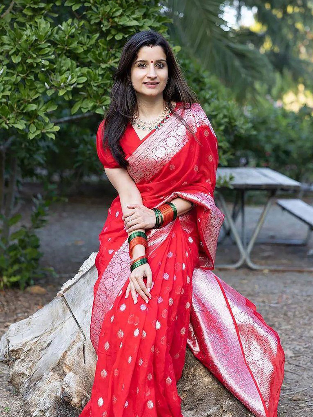 

KALINI Woven Design Zari Banarasi Saree, Red