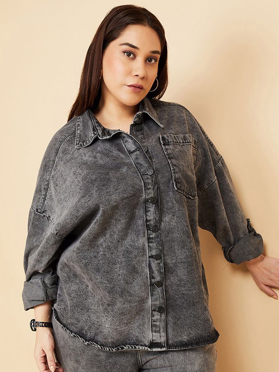 

max Women Plus Size Oversized Fit Spread Collar Faded Solid Cotton Casual Shirt, Charcoal