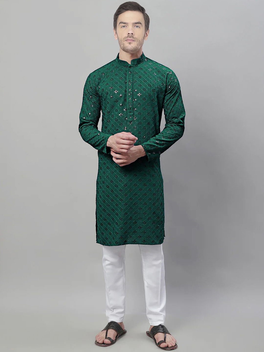 

SG LEMAN Sequinned Mandarin Collar Straight Kurta with Pyjama, Green